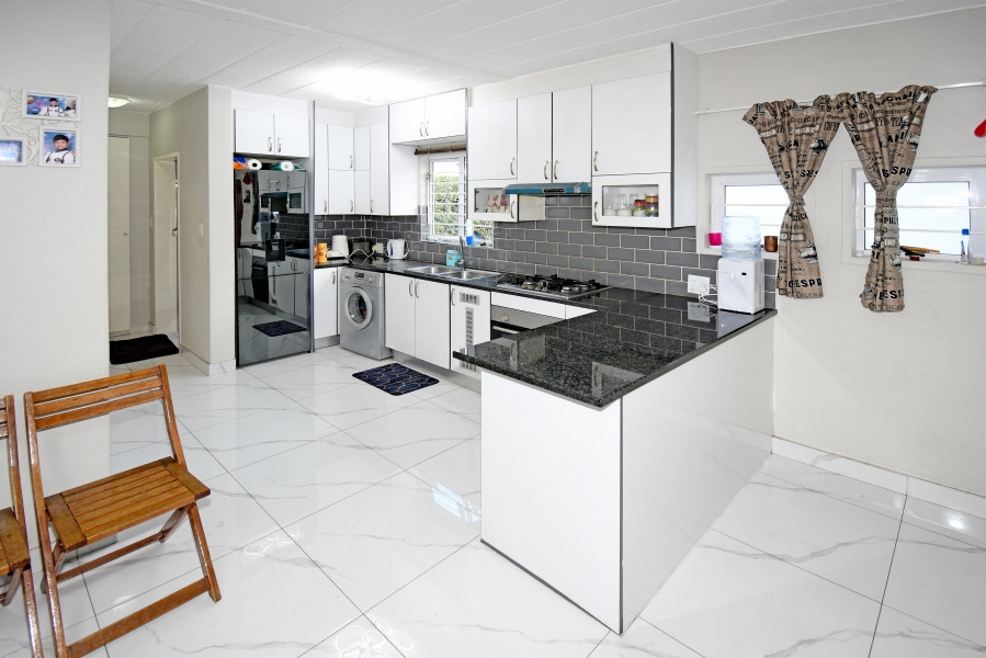 2 Bedroom Property for Sale in Morningside Gauteng