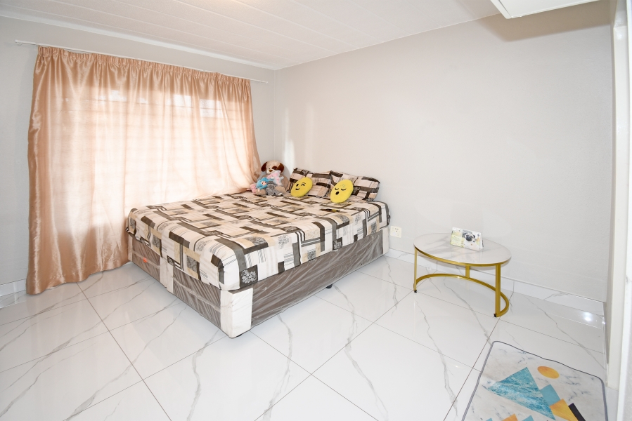 2 Bedroom Property for Sale in Morningside Gauteng