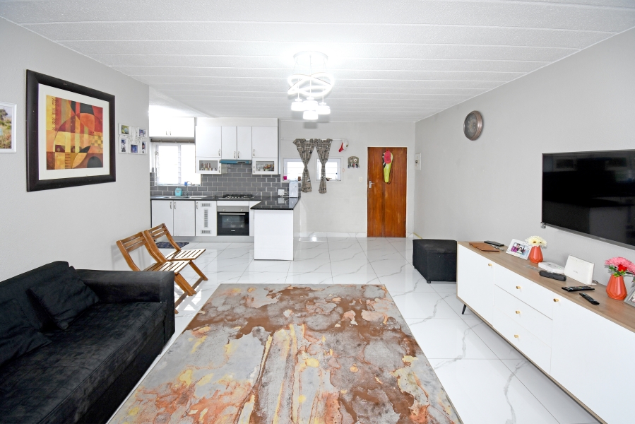 2 Bedroom Property for Sale in Morningside Gauteng