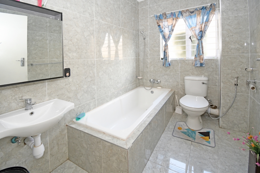 2 Bedroom Property for Sale in Morningside Gauteng