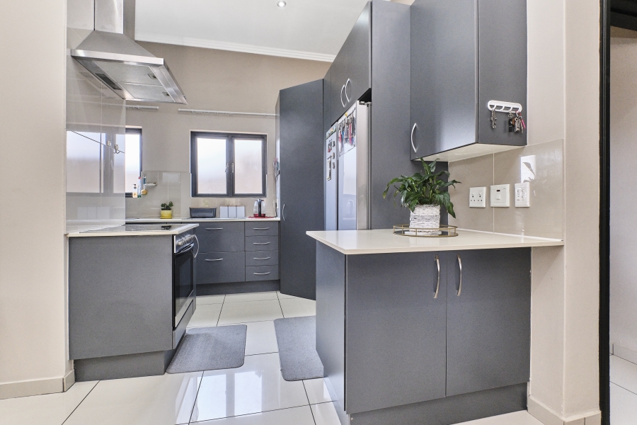 3 Bedroom Property for Sale in Barbeque Downs Gauteng
