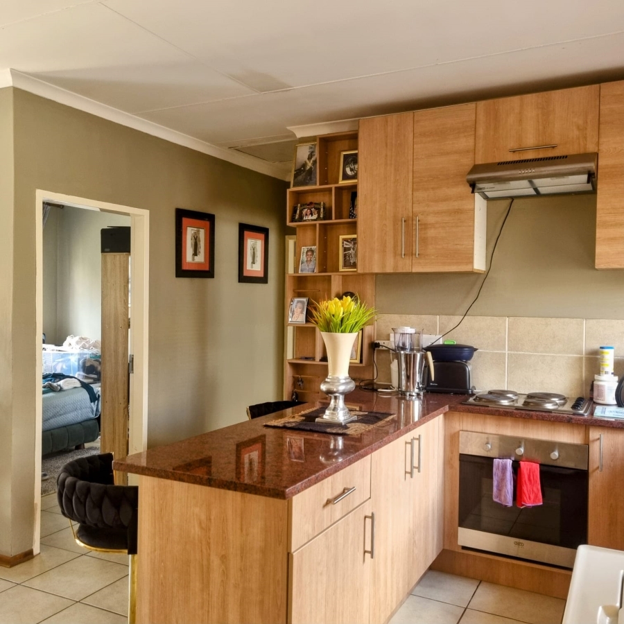 To Let 2 Bedroom Property for Rent in Hesteapark Gauteng