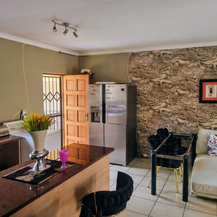 To Let 2 Bedroom Property for Rent in Hesteapark Gauteng