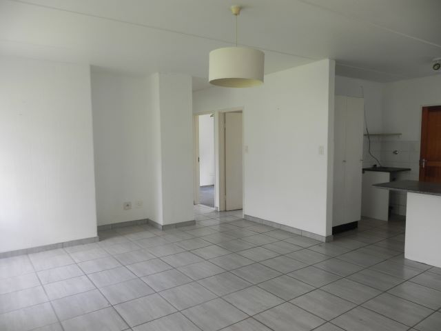 2 Bedroom Property for Sale in Little Falls Gauteng
