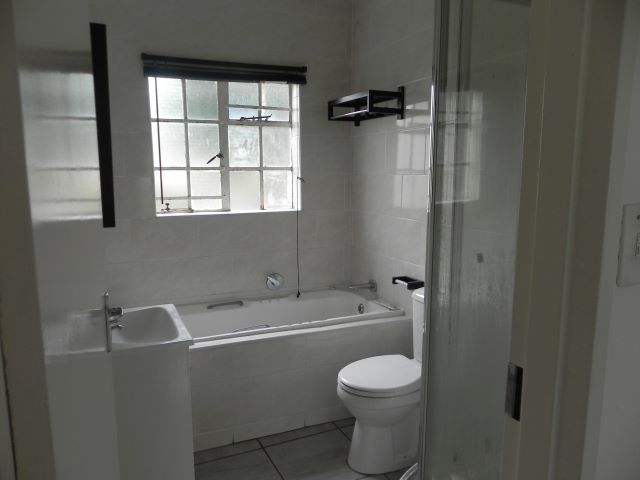 2 Bedroom Property for Sale in Little Falls Gauteng