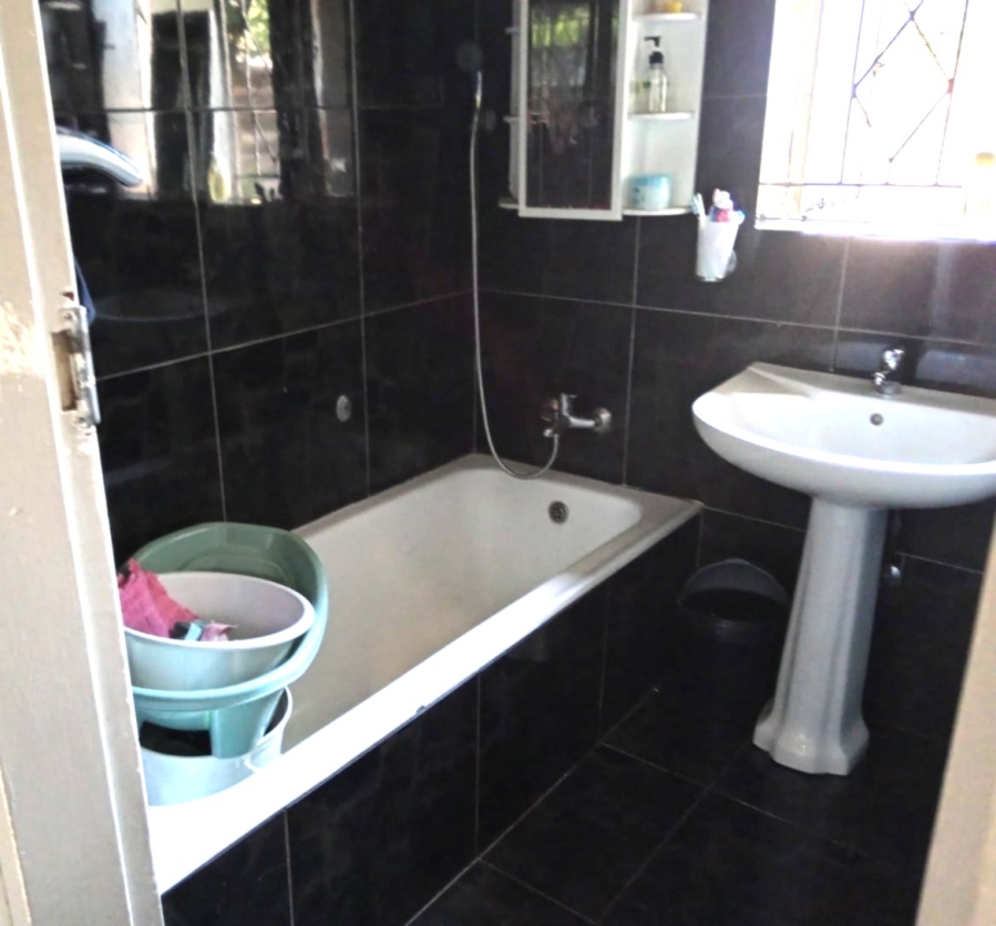 5 Bedroom Property for Sale in Bordeaux Gauteng