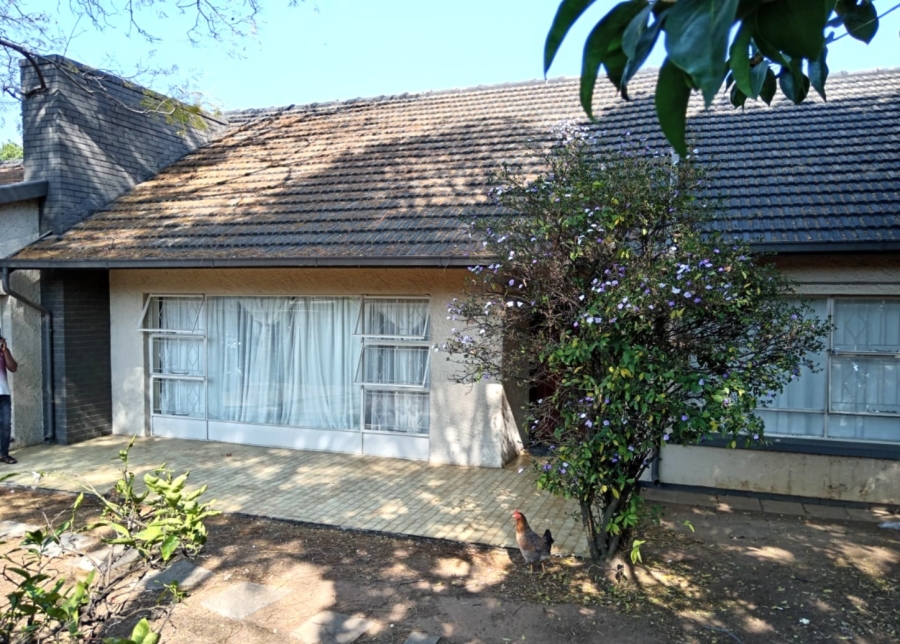 5 Bedroom Property for Sale in Bordeaux Gauteng