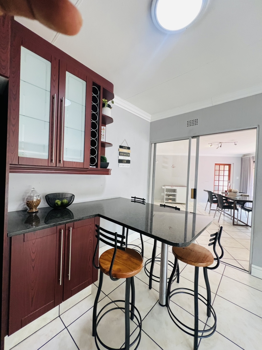 4 Bedroom Property for Sale in Ferndale Gauteng
