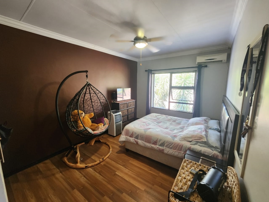 5 Bedroom Property for Sale in Zambezi Country Estate Gauteng