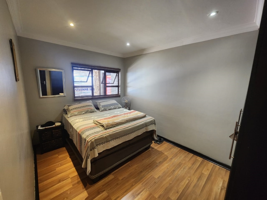 5 Bedroom Property for Sale in Zambezi Country Estate Gauteng