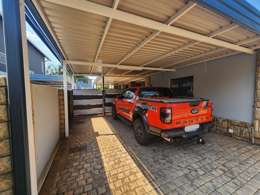 5 Bedroom Property for Sale in Zambezi Country Estate Gauteng