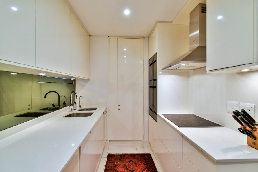 2 Bedroom Property for Sale in Sandhurst Gauteng