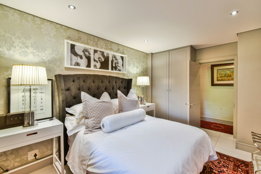 2 Bedroom Property for Sale in Sandhurst Gauteng
