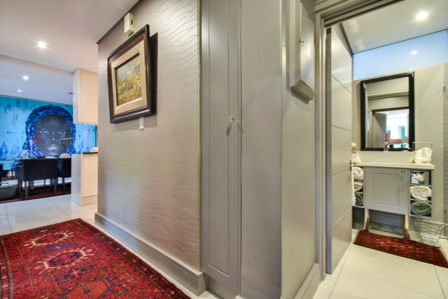 2 Bedroom Property for Sale in Sandhurst Gauteng