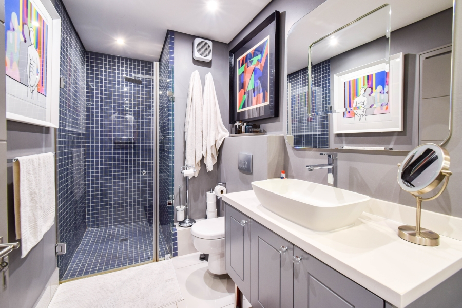 2 Bedroom Property for Sale in Sandhurst Gauteng