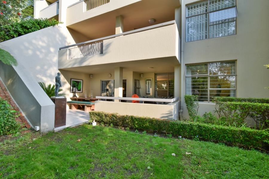 2 Bedroom Property for Sale in Sandhurst Gauteng