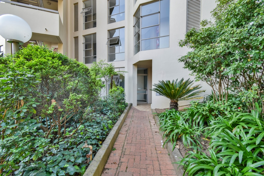2 Bedroom Property for Sale in Sandhurst Gauteng