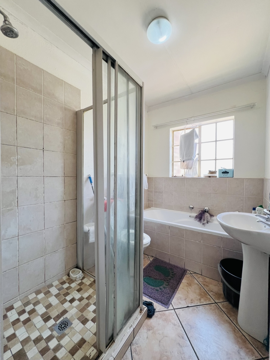 2 Bedroom Property for Sale in Northgate Gauteng
