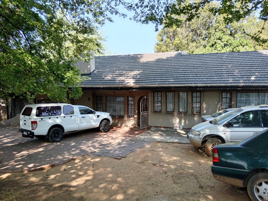 8 Bedroom Property for Sale in Bordeaux Gauteng