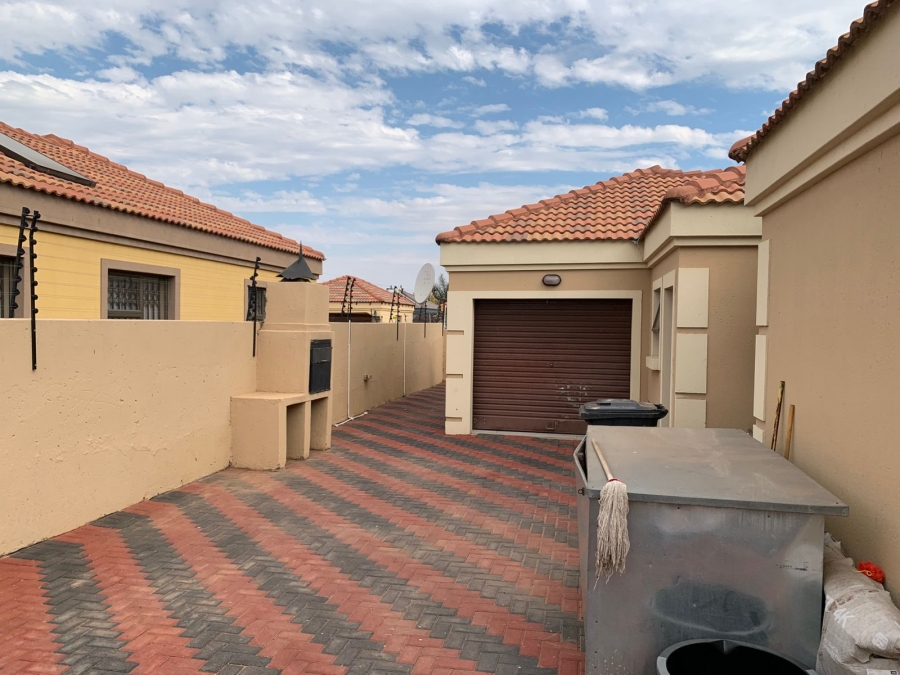 3 Bedroom Property for Sale in The Orchards Gauteng