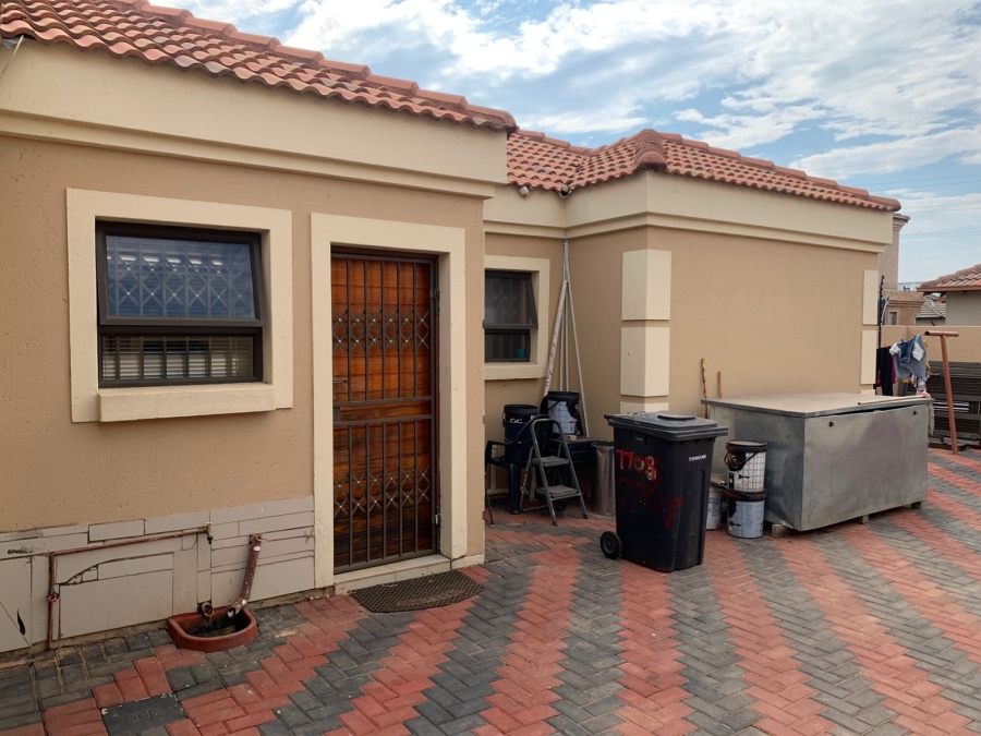 3 Bedroom Property for Sale in The Orchards Gauteng