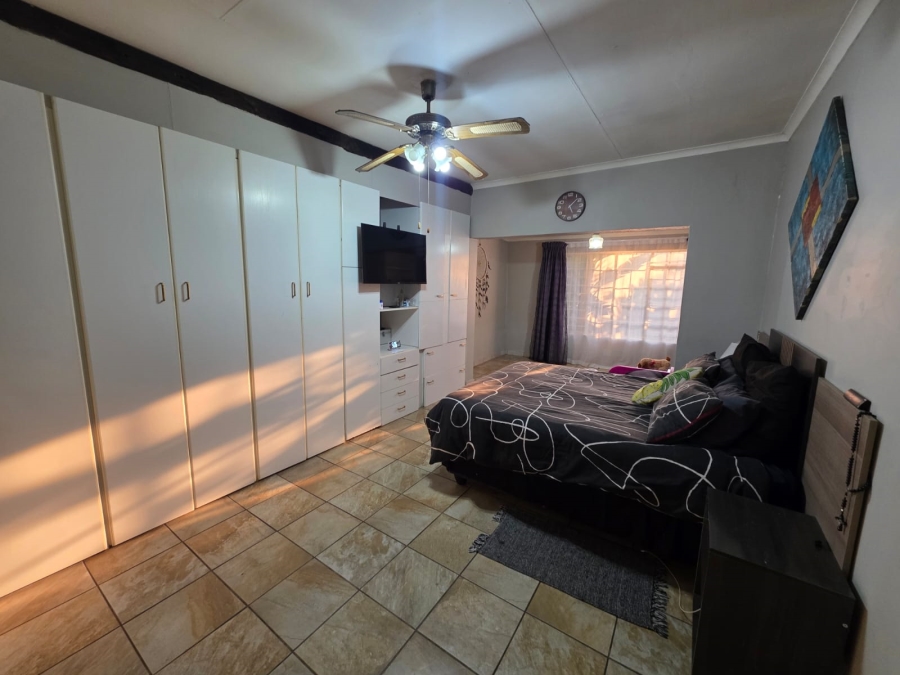 4 Bedroom Property for Sale in Vanderbijlpark CW 3 Gauteng