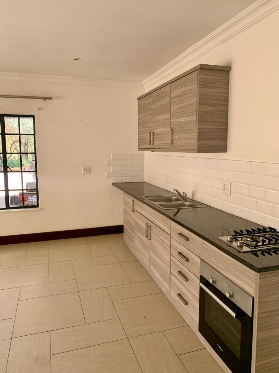 To Let 1 Bedroom Property for Rent in Chartwell Gauteng