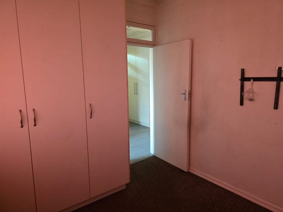 To Let 3 Bedroom Property for Rent in Klippoortje Gauteng