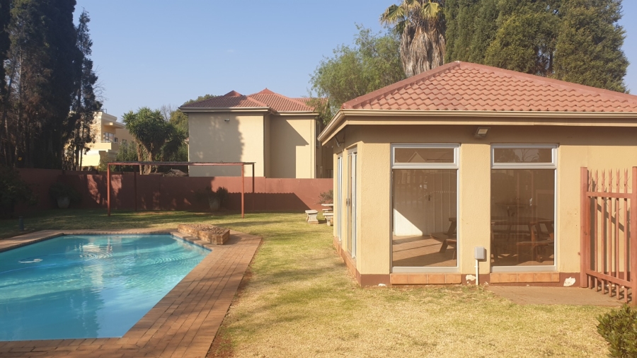To Let 2 Bedroom Property for Rent in Lakefield Gauteng