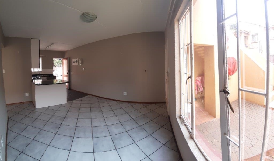 To Let 2 Bedroom Property for Rent in Lakefield Gauteng