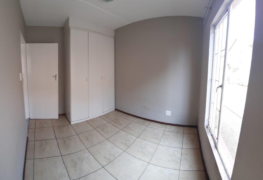 To Let 2 Bedroom Property for Rent in Lakefield Gauteng