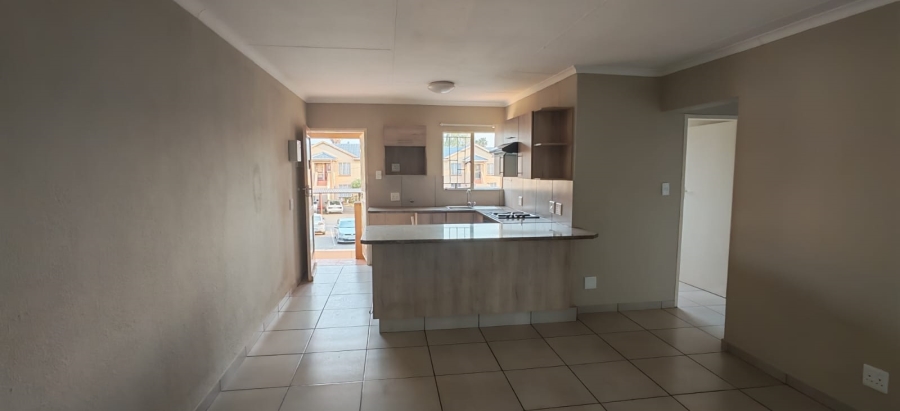 2 Bedroom Property for Sale in Lakefield Gauteng