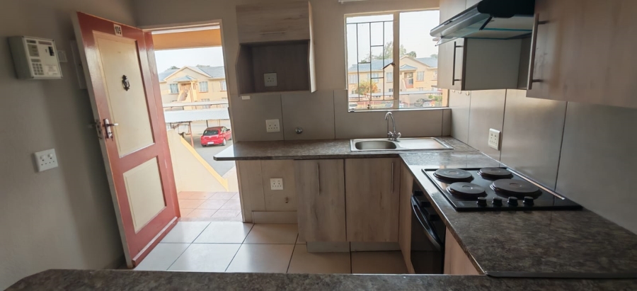 2 Bedroom Property for Sale in Lakefield Gauteng