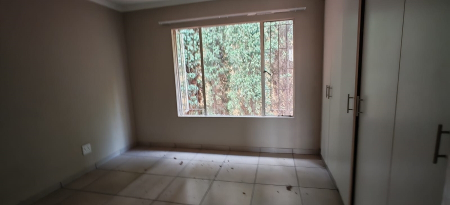 2 Bedroom Property for Sale in Lakefield Gauteng