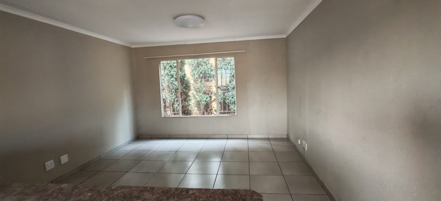 2 Bedroom Property for Sale in Lakefield Gauteng