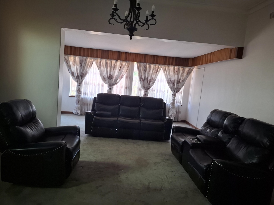 4 Bedroom Property for Sale in Dersley Gauteng