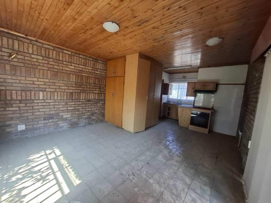 4 Bedroom Property for Sale in Dersley Gauteng