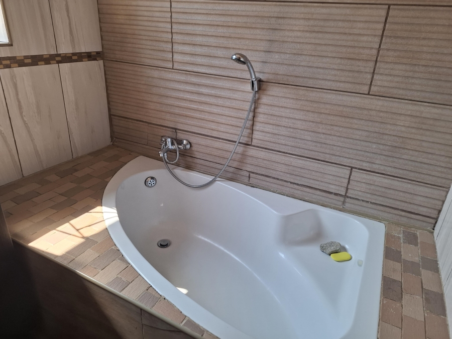 4 Bedroom Property for Sale in Dersley Gauteng