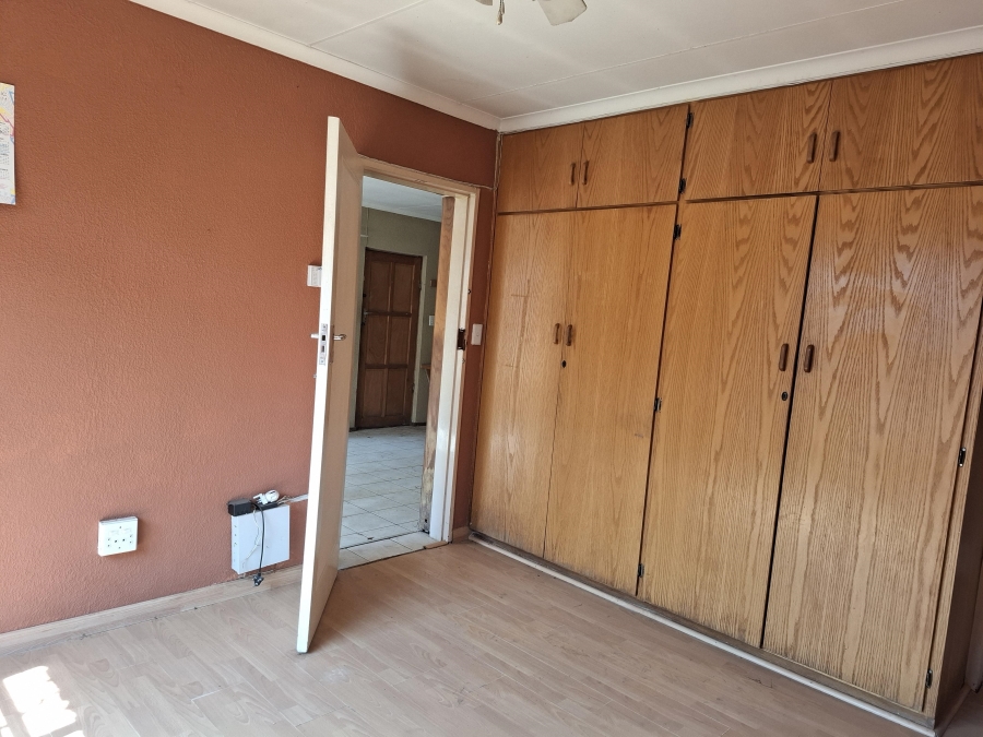 4 Bedroom Property for Sale in Dersley Gauteng
