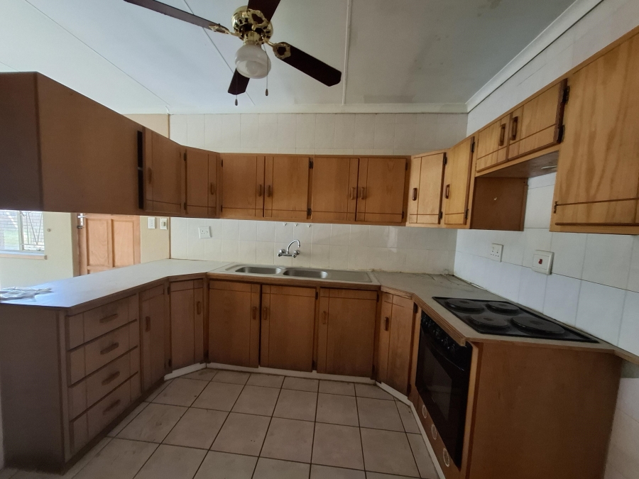 4 Bedroom Property for Sale in Dersley Gauteng