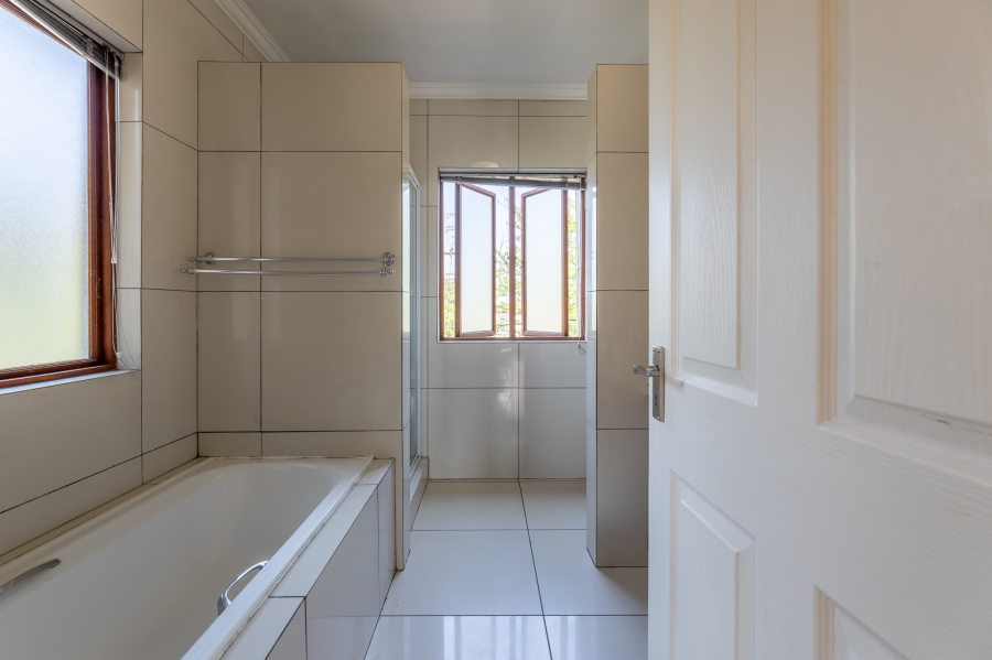 4 Bedroom Property for Sale in Craigavon Gauteng