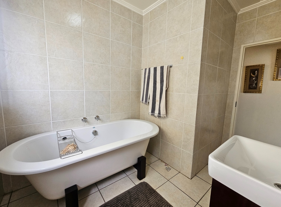 2 Bedroom Property for Sale in Paulshof Gauteng