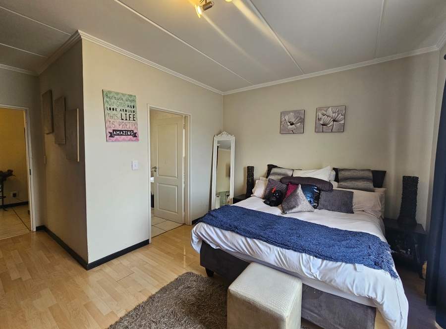 2 Bedroom Property for Sale in Paulshof Gauteng