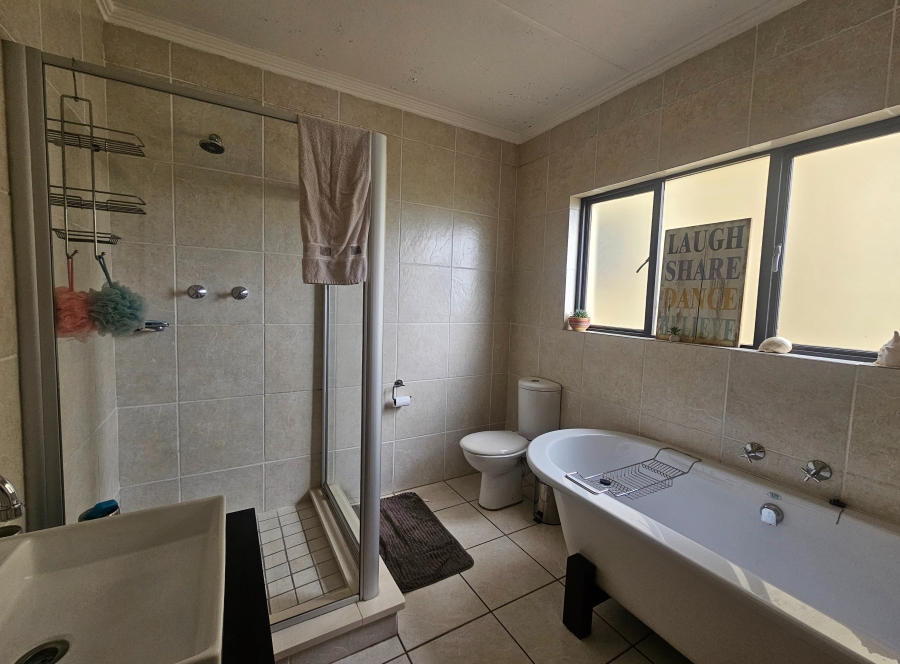 2 Bedroom Property for Sale in Paulshof Gauteng