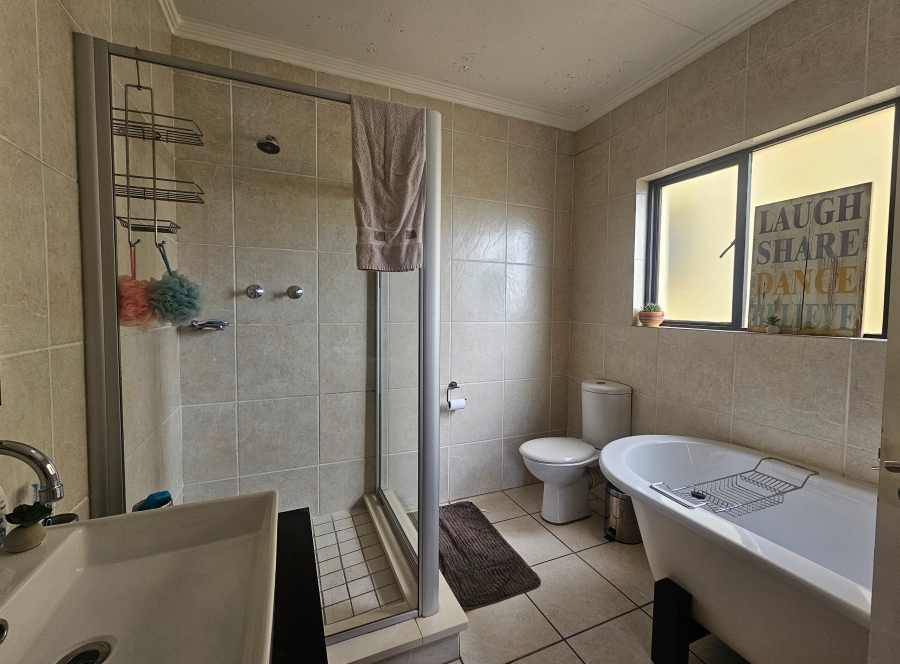 2 Bedroom Property for Sale in Paulshof Gauteng