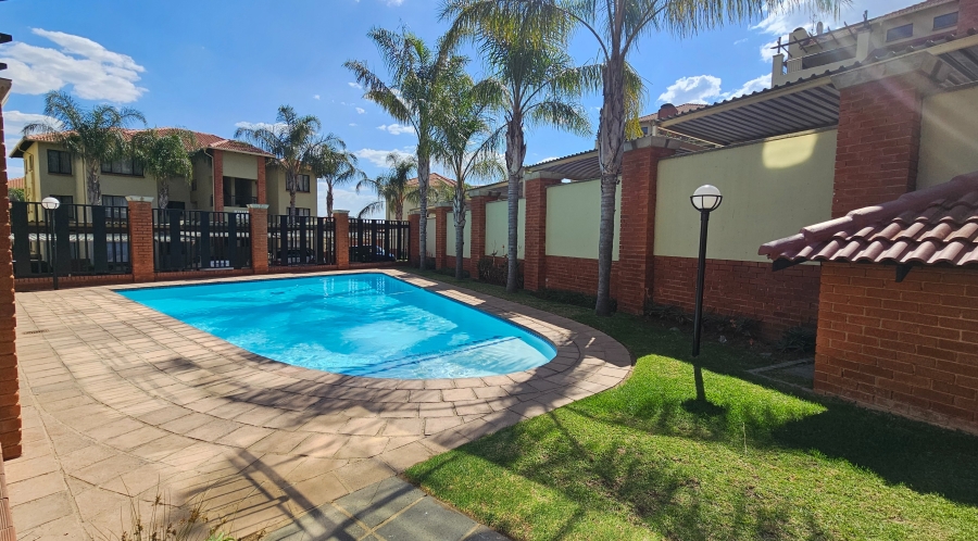 2 Bedroom Property for Sale in Paulshof Gauteng