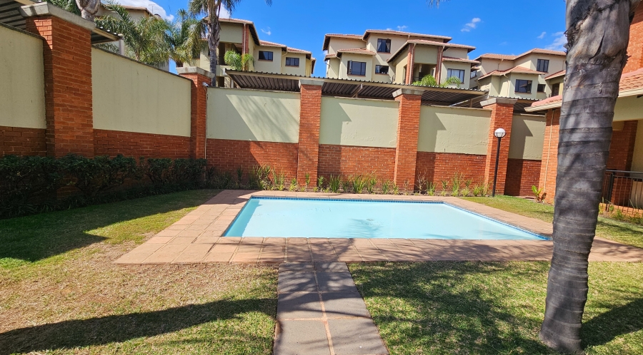 2 Bedroom Property for Sale in Paulshof Gauteng