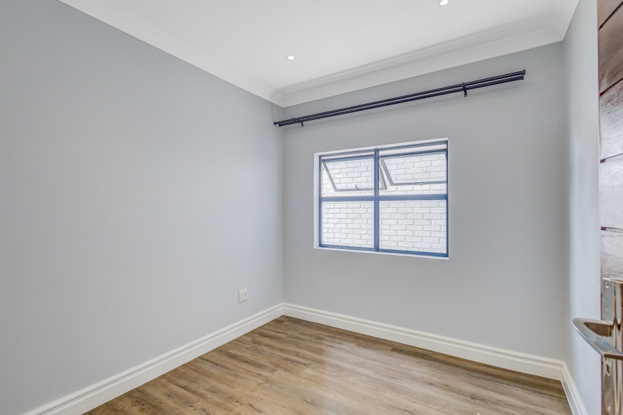 2 Bedroom Property for Sale in Beverley Gauteng