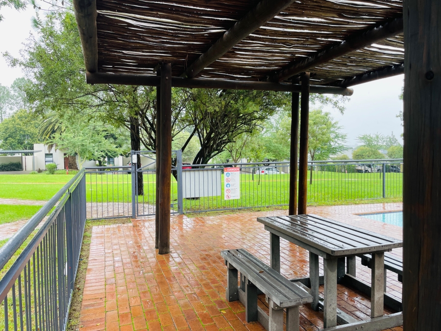 To Let 2 Bedroom Property for Rent in Jackal Creek Golf Estate Gauteng