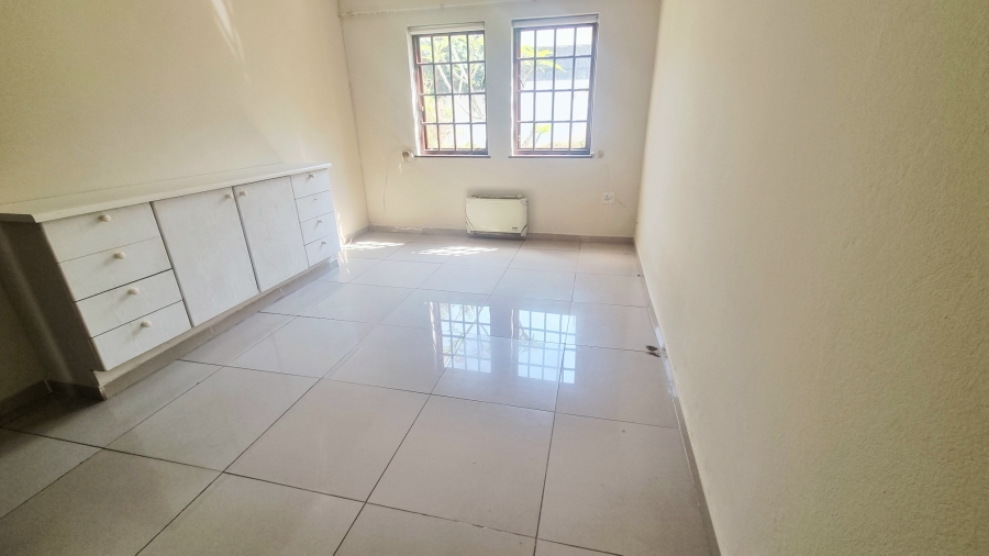 2 Bedroom Property for Sale in Halfway Gardens Gauteng